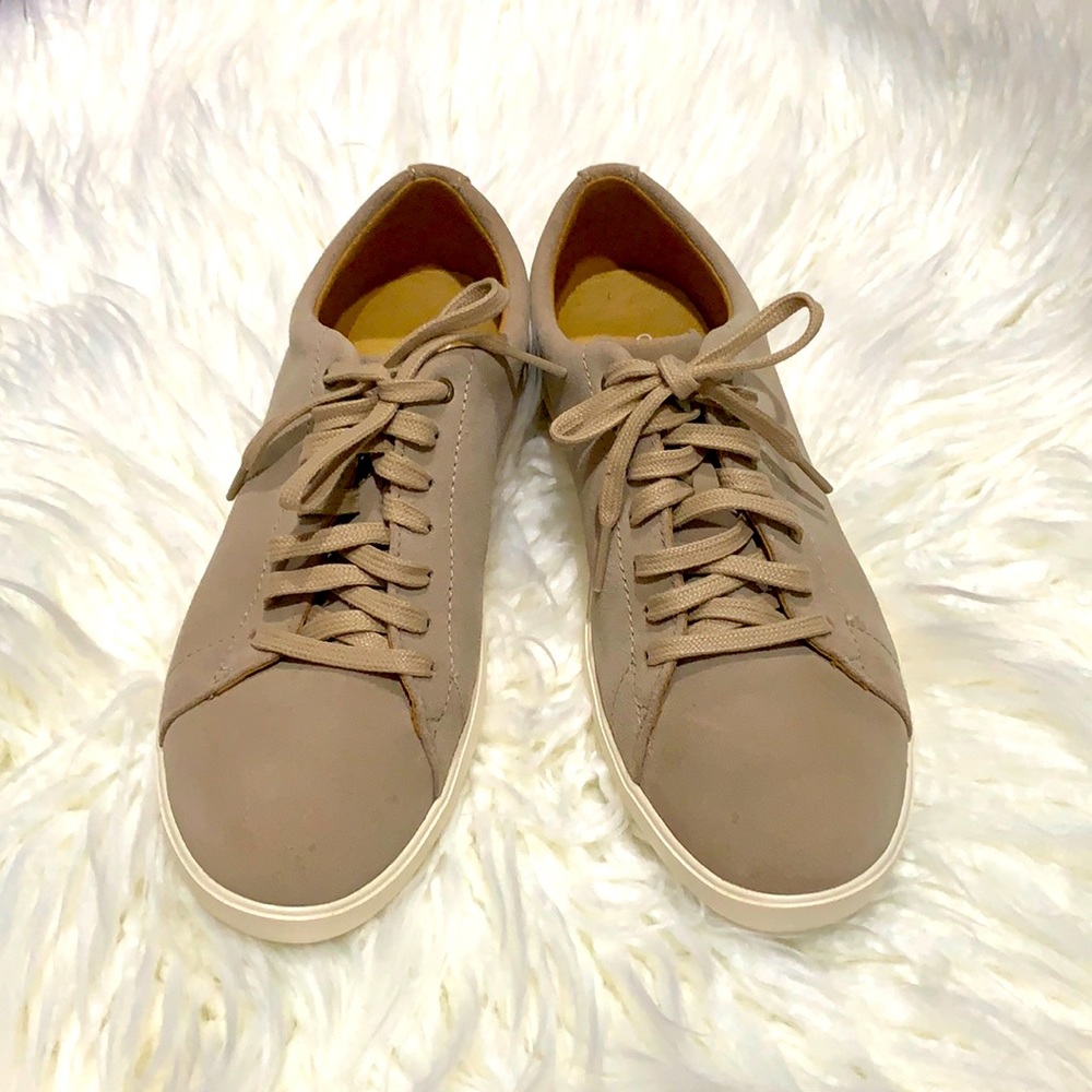 COLE HAAN Grand Crosscourt Sz 8